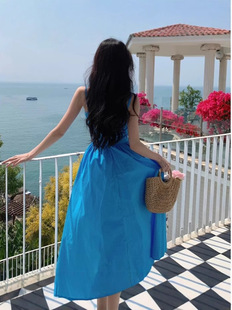 Seaside Holiday Port Style Sling dress Women's 2025 Spring and Summer New Elegant Waist Slimming Elegant Large Swing Skirt