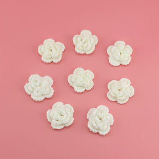 5.5cm three-layer white wool hand-crocheted flower three-dimensional flower autumn and winter sweater clothing children's clothing hair accessories DIY accessories
