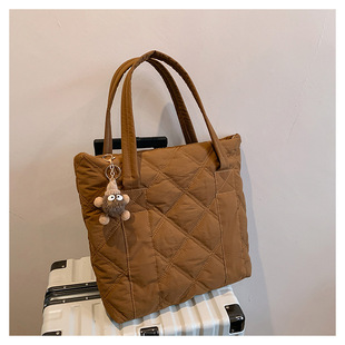 High-end cotton-padded jacket bag women's fashion atmosphere ladies shoulder bag 2024 new all-match temperament down cotton bag