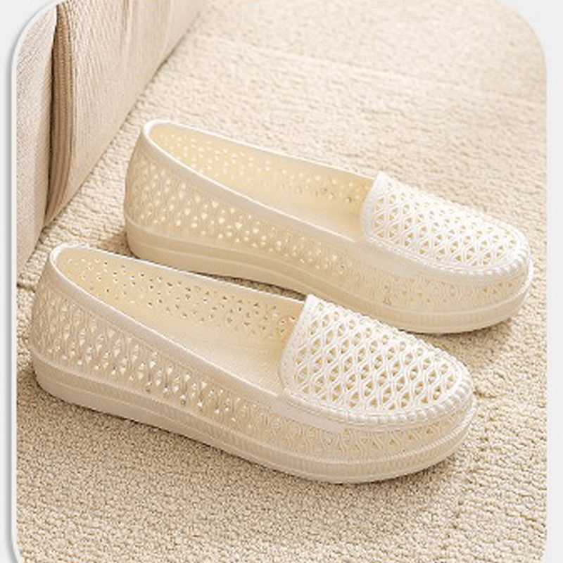 2025 explosions soft sole shoes women wear fashion Joker summer non-slip thick bottom waterproof mother shoes manufacturers wholesale