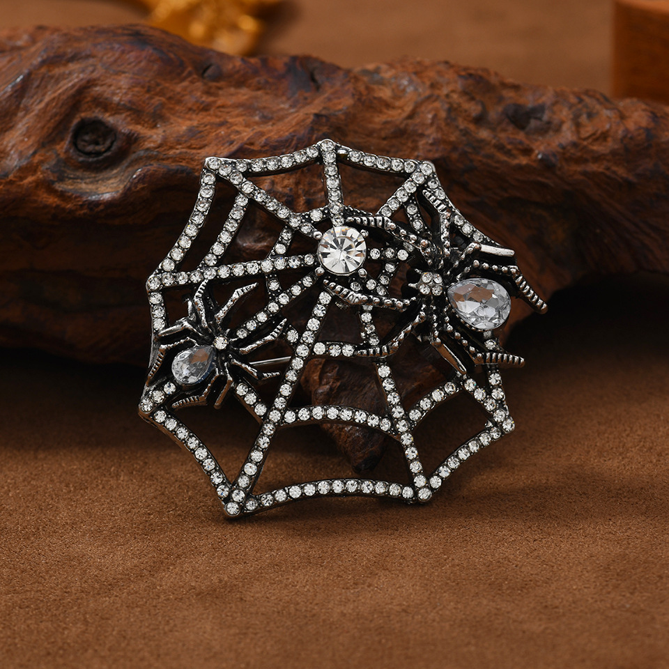 Creative Spider Web Brooch Jewelry Halloween Insect Clothing Pin Men's Fashion Suit Jacket Accessory Brooch