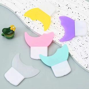 Фабрика прямых продаж для рисования облицовкой для глаз Вспомогательная тушь для ресниц Полумесяц Многофункциональная помощь для подводки для глаз Щетка для губ