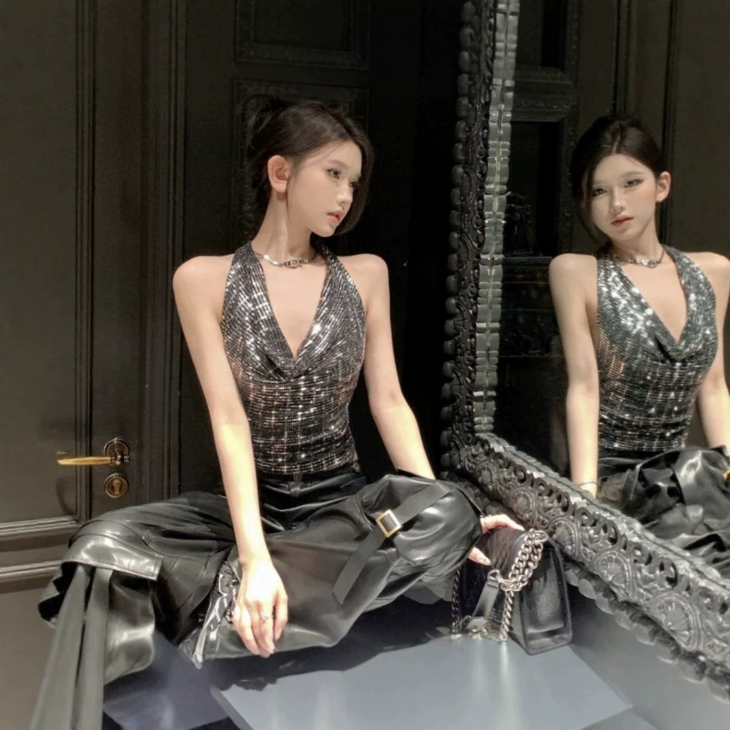 Trendy Sequin Halter Neck Tank Top for Women, Spring/Summer Short Outerwear, Shiny Backless High-End Style Top