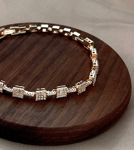 Electroplated Real Gold Original Design Zircon Letter Embossed Bracelet Combination High-grade Light Luxury Exquisite Commuter Bracelet for Women