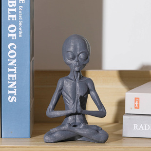 Cross-border new Halloween meditation yoga alien resin small ornaments home crafts factory direct wholesale