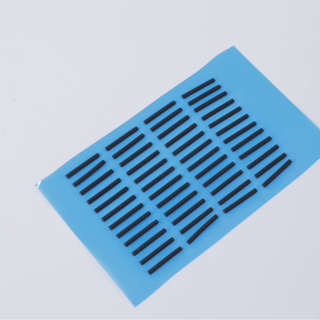 E-Sports Mechanical Keyboard Universal Anti-Slip Silicone Keyboard Foot Pads Self-Adhesive Shock-Absorbing and Silent 48 Pieces 16.8*1.8*1.1