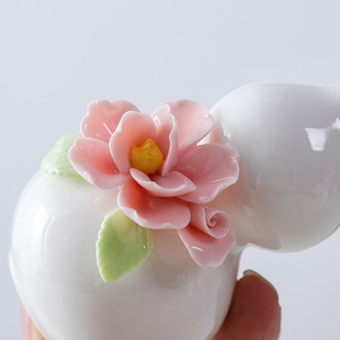 Small Fresh Ceramic Hand Kneading Flower Art Ornaments Creative Home Flower Ornaments Ceramic Flower Mini Vase