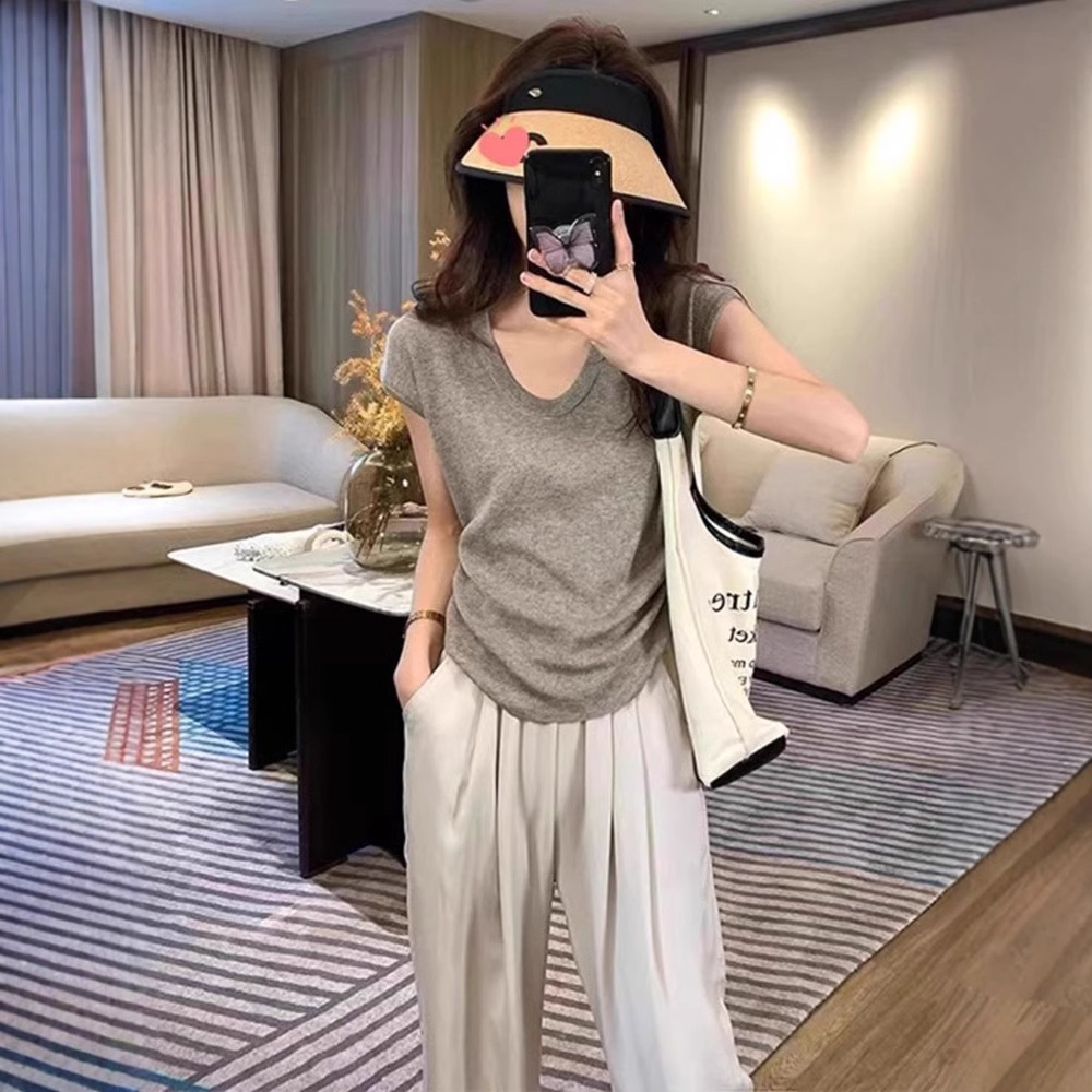 앤디 벨벳 반팔 2025 새로운 여름 슬림 핏 우아한 하이 엔드 느낌 작은 플라이 슬리브 숄더 U-칼라 스웨터 탑