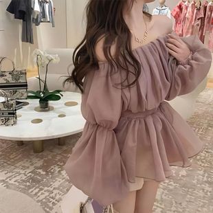 Fashion French off-shoulder women's spring and autumn 2024 Korean casual foreign style small shirt pleated bubble sleeve top tide