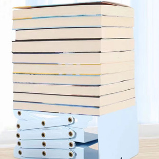 Растянутая выдвижная книжная полка на столе книжная полка