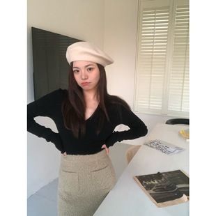 Qiqing/milk tea color French beret women's woolen winter autumn and winter Korean painter hat white milk tea color