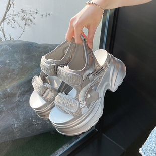 Thick-soled sandals women's 2025 new summer wear non-slip fashion casual sandals and slippers increased all-match beach shoes