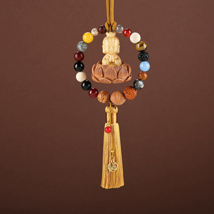Car Pendant Boxwood Guanyin Buddha Peach Wood Lotus Banyizi Eighteen Car Hanging Pendant Car Hanging