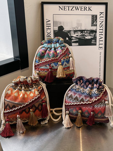 Girl Ethnic Style Shoulder Crossbody Bag Tassel Drawstring Pouch Bag Women's 2024 New All-match Bucket Bag Alien