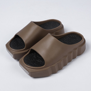 Thick-soled slippers women's outdoor casual fashion silver slipper poop feeling indoor home all-match lightweight sandals