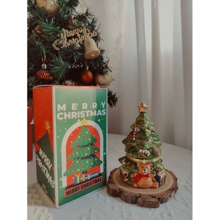 Christmas tree aromatherapy candle original high-looking ins gift fresh hand gift vintage carved candle Cedar