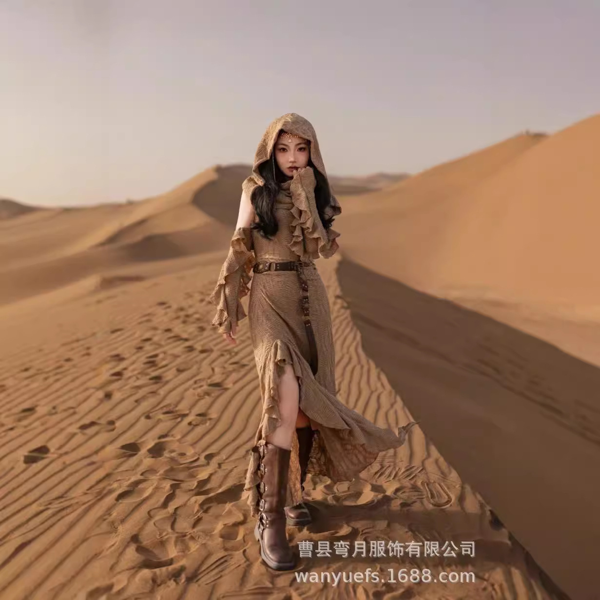 Desert brigade photo dress Dunhuang waste soil photo photo hot girl maxi dress sand dune waste soil wind