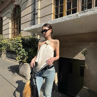 25ss Le @ w * Niche Design New Satin Hanging Neck Oblique Swing Collar Stereo Flower Sexy Sleeveless Jacket for Women