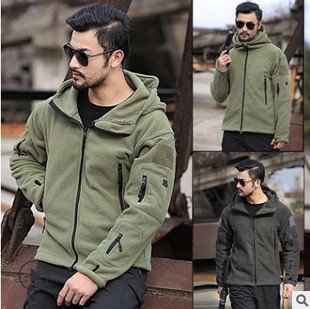 Foreign trade Men's outdoor warm liner fleece jacket men's cold-proof jacket wind hat coat color hooded jacket