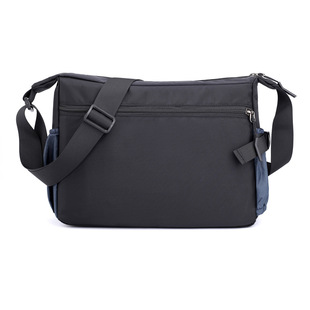 Fashionable Multi-compartment Men's Shoulder Bag Fashionable Outdoor Commuter Bag Lightweight Waterproof Nylon Cloth Bag All-match Crossbody Bag