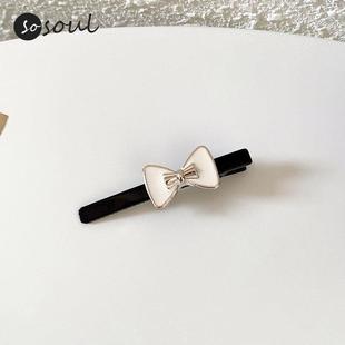 South Korea Dongdaemun Four-leaf Clover Hairpin Simple Sweet Love Four-leaf Clover Duckbill Clip Black Alloy Broken Hair Clip