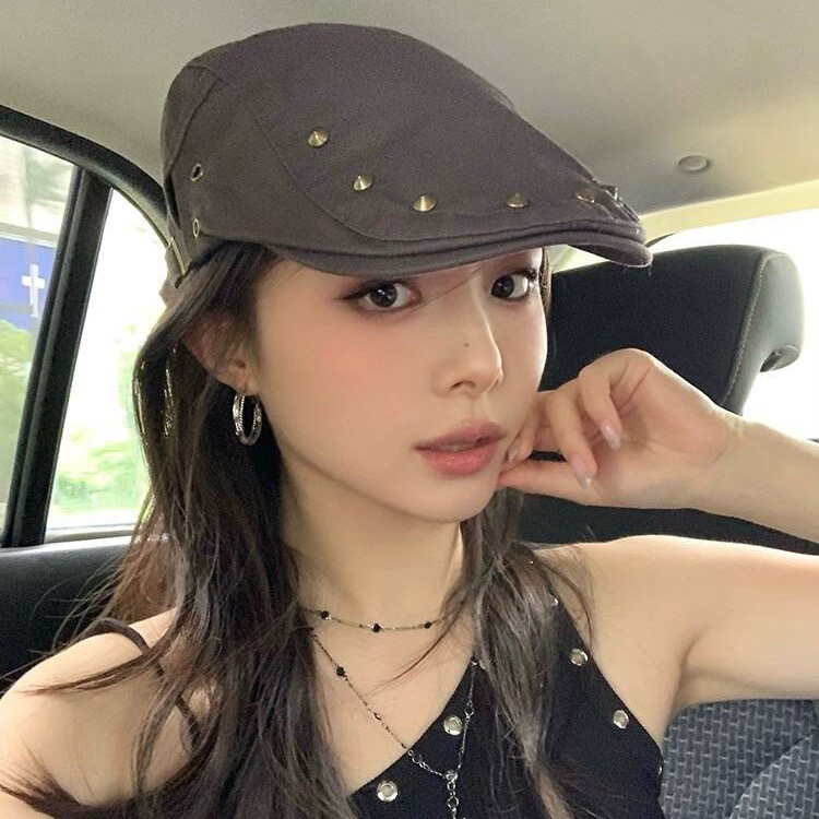 Korean-Style Retro Studded Newsboy Cap for Women, Thin Sunshade Hat for Spring and Autumn, Casual Niche Duckbill Beret