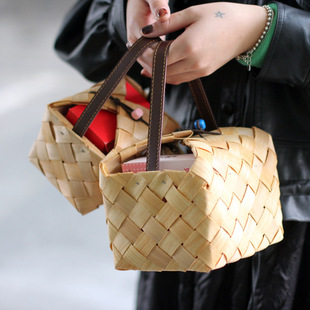 Wedding Companion Gift Basket Wedding Handheld Wedding Candy Box Woven Wooden Basket Festive Basket Bamboo Woven Storage Basket Gift Box