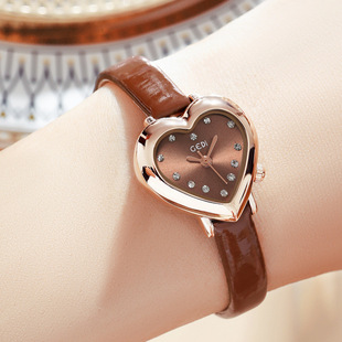 Goldie Creative Women's Fashion Love Shape Student Niche Heart-Shaped Belt Quartz Waterproof Watch