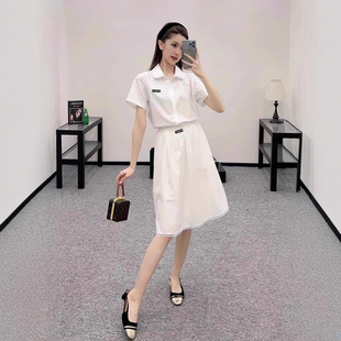 Miu Home High Edition Модный набор ранней весны 2025 новая буквенная вышивка с ажурным волнистым воротником рубашка юбка с высокой талией