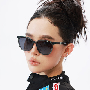 2025 new fashion ultra light large frame polarized sunglasses ladies outdoor street shooting sunglasses women fashion glasses wholesale