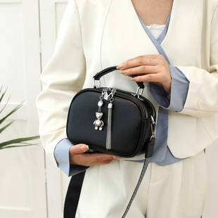 Cross-border 2025 New Shoulder Bag Simple Small Square Bag Portable Large Capacity Women's Simple Niche Style Underarm Bag for Women
