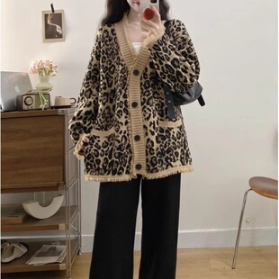 Retro Stylist V-neck Leopard Print Sweater Coat Women's Autumn and Winter Lazy Style New All-match High-grade Loose Cardigan Top
