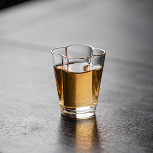 Heat-resistant transparent glass tea cup tea cup small wine cup Master Cup flower tea cup borosilicate glass cup