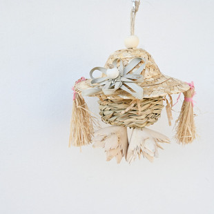 Parrot bird toy straw straw man natural hand-knitted wood slice raffia tearing damage relieving stuffy supplies wholesale