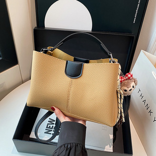2025 Korean Style Fashionable Contrast Women's Bag Simple Casual Commuter All-match Large Capacity Hand Shoulder Crossbody Bag Women's Bag