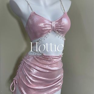 Блестящие летние розовые девушки Pure Desire High-end бикини из трех предметов, покрытое животом, сплит-платье для плавания Hot Springs