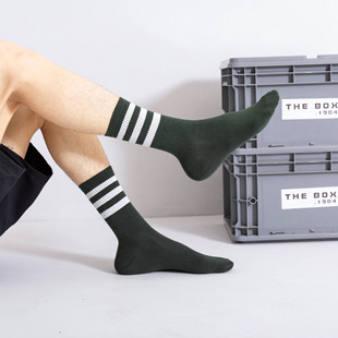 Socks men's socks three bars striped Japanese and Korean style fashionable socks college style sports student skateboard black and white mid-calf socks cotton socks