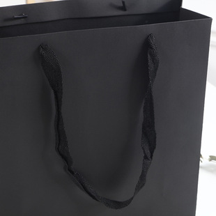 Black Business Gift Handbag Black Card Thickened Large Birthday Gift Packaging Bag Paper Bag Shopping Bag Wholesale