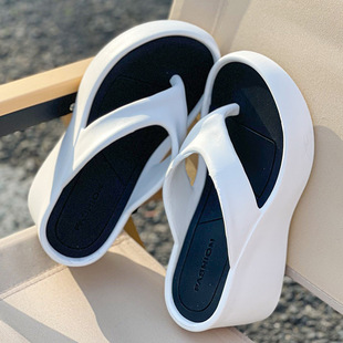 2024 Summer New Cross-border Thick-soled Flip-flops Women's Outer Wear Clip-toe Wedge Heel Height-increasing Muffin Comfortable Cyber Celebrity Slippers