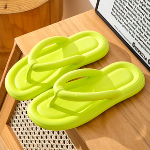 New Flip-Flops Clip Non-slip Outdoor Summer Soft Bottom Bathroom Couple Wear Sandals Casual Thick Bottom Sandals