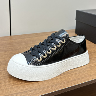 Small Fragrant Style Metal Buckle Black and White Color Matching Large Toe Shoes for Women Oil Wax Cowhide Round Toe Platform Cake Thick Sole High and Low Top White Shoes