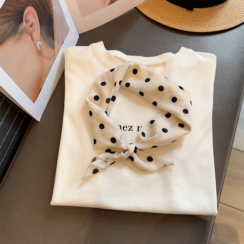 Playful polka dot square scarf for women, new spring/summer style, all-cotton silk scarf, Korean style, versatile, youthful, neckerchief, headband, headscarf decoration.