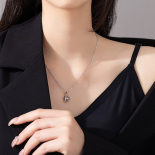 Minsheng Mobius love necklace Women's Light luxury all-matching ins ocean heart clavicle chain pendant gift