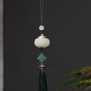 Green sandalwood wood carving Lotus mobile phone chain aromatherapy pendant luminous sachet diffuser key chain bag pendant jewelry