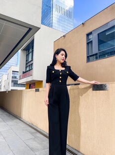 High fashion socialite temperament jumpsuit women's 2023 Summer square collar metal buckle royal sister temperament wide leg jumpsuit