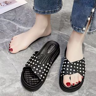 Slippers Women's Summer Outer Wear 2022 New Internet Trendy ins Fashionable Wave Point Women's Platform Cake with Thick Bottom One-line Sandals