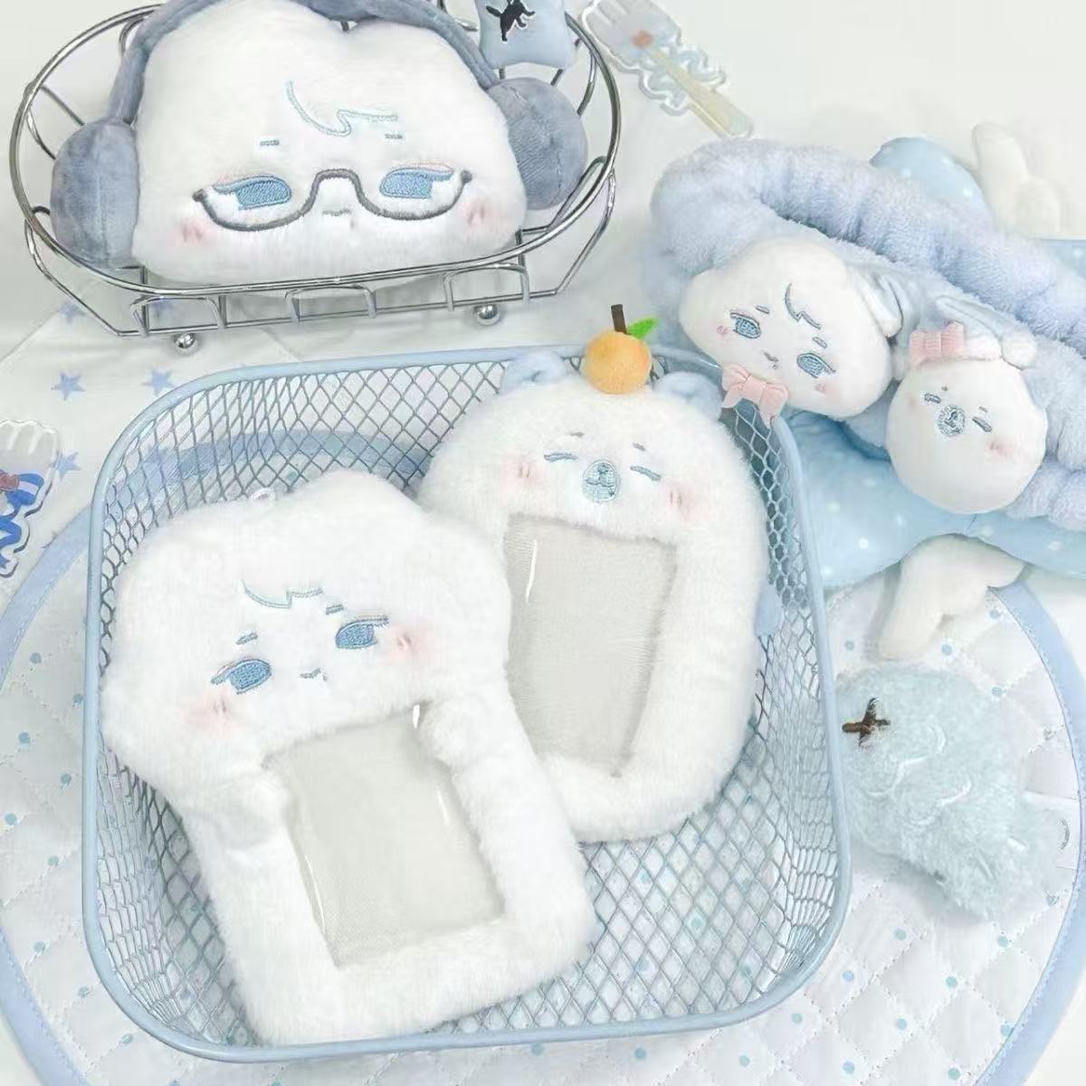 Soft and Cuddly Cloud Plush Card Holder, Cute and Healing, Perfect for Protecting Idol Cards, with a High Aesthetic Appeal