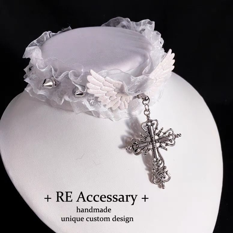 Design Y2K Heavy-Duty Winged Cross Rivet Lace Choker Ins Dark Gothic Necklace Choker