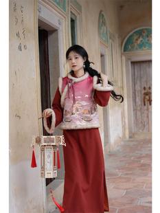 2024 Winter Red Crisp Hand Red Festive Cotton Vest Retro New Year Red New Chinese Modified Cheongsam