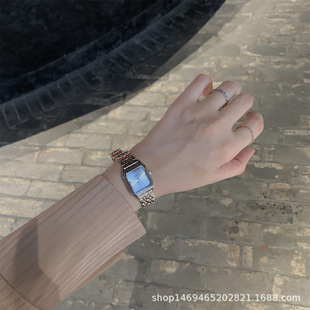 Simple classic all-match niche student watch women's niche college style light luxury design high sense wholesale in stock
